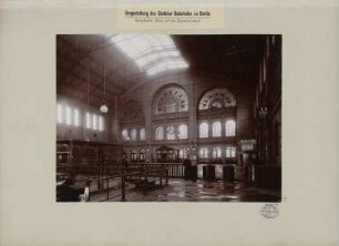 Umgestaltung des Stettiner Bahnhofs, Berlin: Haupthalle mit Blick auf die Zwischenwand