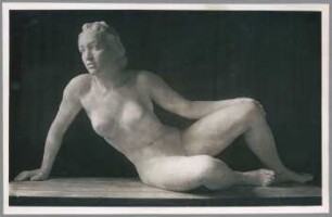Liegende Frau I, 1939/41, Gips