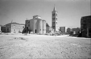 Zadar: Trg Zeleni, Rundkirche St. Donatus und Domturm, Gesamtplatz