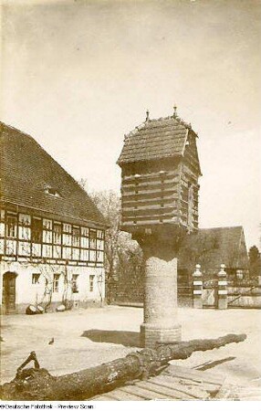 Taubenhaus im Hof des Mühlguts Liebgens-Mühle(?)