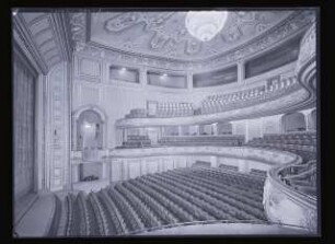 Schauspielhaus, Dresden: Ansicht Zuschauerraum (Negativ zu Inv. Nr. TBS 098,11)