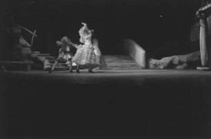 Szenenbilder eines Ballettabends mit den Ballettstücken "Goya-Suite", "Der Dreispitz" von Manuel de Falla und "Spanische Tänze" an der Komischen Oper Berlin : Szenenbild