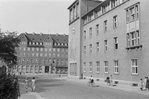 Postplatz in Bautzen : Póštowe naměsto w Budyšinje : Bautzen / Budyšin