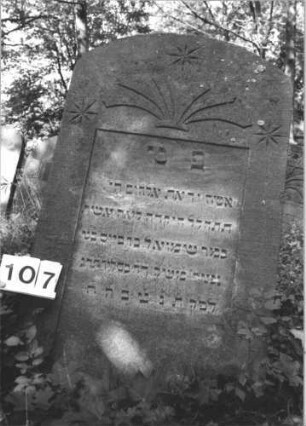 Grabstein 107