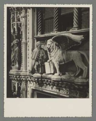 Relief am Dogenpalast in Venedig