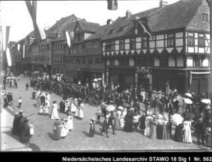 Turnfest der Turnvereine in Wolfenbüttel Enthält: Umzug der Turnvereine durch die Lange Herzogstr.