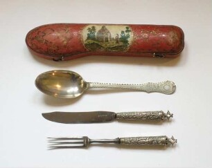 Etui mit Besteck (Löffel, Gabel und zwei Messer)