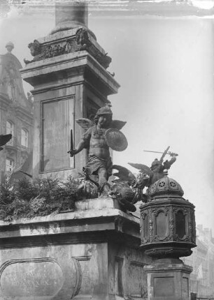 Kriegerputto mit Basilisk