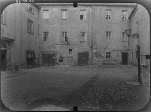 Frohburg. Schloß (Baubeginn 1544, Umbau 1. H. 18. Jh.). Nordflügel. Hofansicht