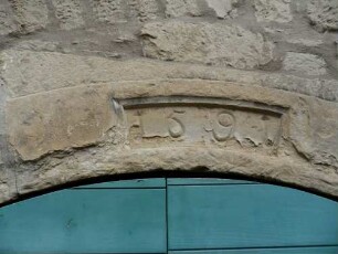 Stadtbild-Kirchgasse - Fachwerkhaus Nr 19 (1591) in giebelständiger Manier-steinerner Stock-Torgewände-Schlußstein mit Jahr 1591im Detail
