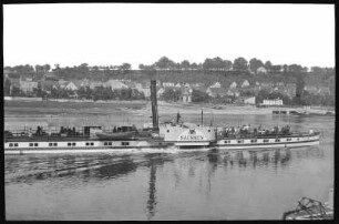 Copitz. Elbe mit Dampfer Sachsen