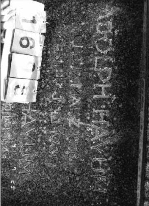 Grabstein 1698 [Hahn S. 90 Grab-Nr. 2459/60]: Grabstein 1698 (Detailaufnahme 1) [Hahn S. 90 Grab-Nr. 2459/60]