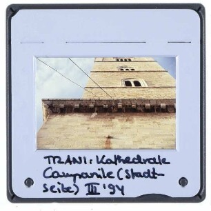 Trani, Kathedrale San Nicola Pellegrino : Campanile, Südseite (Stadtseite)