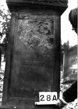 Grabstein A I/11/28A