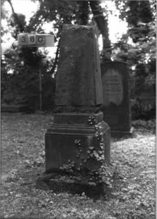 Grabstein 380