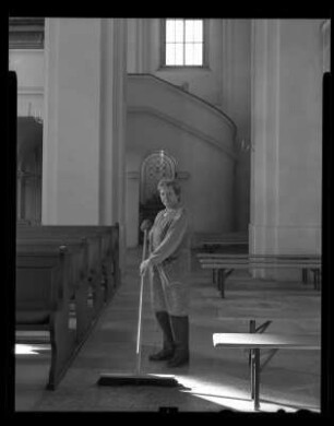 Kirchendienerin (Lena Schneider), Rosenthal