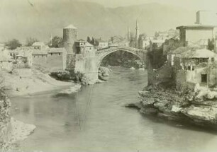 Mostar, Jugoslawien (heute: Bosnien-Herzegowina). Sog. Römerbrücke