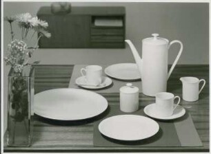 Kaffee- und Tafelgeschirr "Arzberg 2050" von Heinrich Löffelhardt