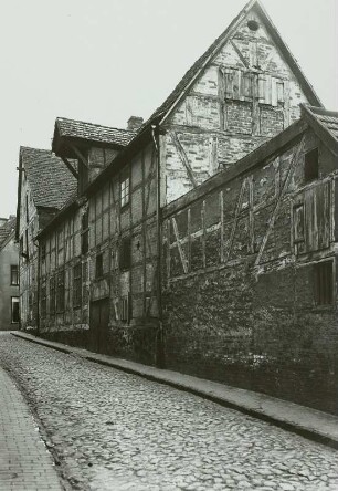 Güstrow. Armesünderstraße. Blick zur Baustraße
