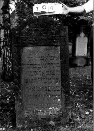 Grabstein 104