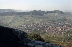 Neuffen: Albpanorama Richtung Westen und Stadt Neuffen