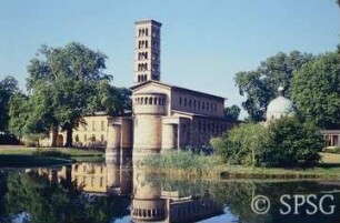 Potsdam, Park Sanssouci, Friedensgarten mit Friedenskirche.