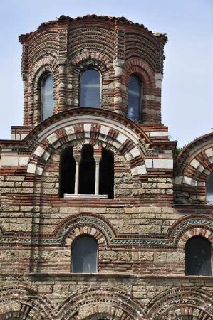 Kirche Christos Pantokrator in Alt-Nessebar : Der Kreuzkuppelbau der Pantokratorkirche Christos Pantokrator aus dem 13. Jahrhundert, aufgenommen am 19. Mai 2011 in Alt-Nessebar
