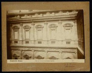 Palazzo Farnese, Rom: Hoffassade