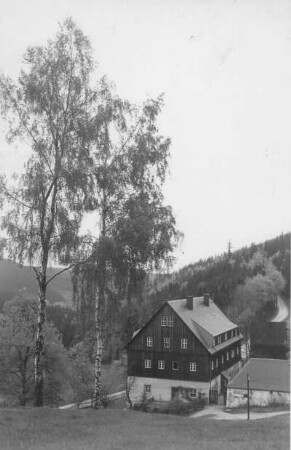 Bärenfels, Alte Böhmische Straße 2. Altes Forsthaus (Oberförsterei). Bergseite