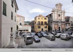 Piazza Cavour, Taggia