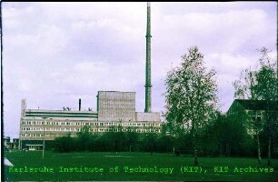 Außenansicht des Kernkraftwerks Niederaichbach (KKN), von Westen