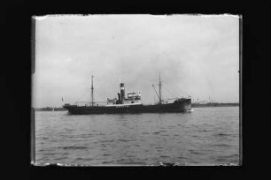 Günther Russ (1921), Russ, Ernst.- Schiffahrt- u. Assekuranz-Ges. E. Russ & Co., Hamburg