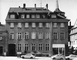 Bautzen, Vor dem Schülertor 2. Wohnhaus mit Laden (M. 19. Jh.). Straßenfront