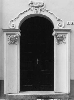 Bautzen, Hintere Reichenstraße 3/5. Wohnhaus (um 1730). Portal