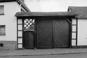 Hoftor (Hoftor); Grävenwiesbach, Zeilstraße 11