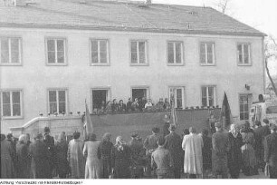 Dresden, Schiller-Gedenkfeier, Schillerhaus in Dresden-Loschwitz, Schillerplakette, Gemälde von Prof. Wilhelm Rudolph, Auftritt der Dresdner Künstlervereinigung "Das Ufer" in der Maschinen-Traktoren-Station (MTS), u.a., Januar - Mai 1955