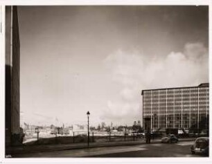 Geschäftshaus Ernst-Reuter-Platz (IBM), Berlin-Charlottenburg: Ansicht von der Schillerstraße