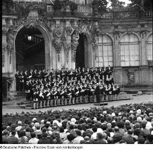 Kreuzchor im Zwinger