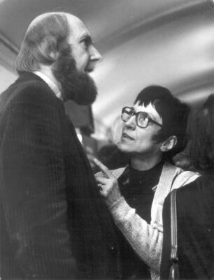 Prof.Ruth Zechlin, Komponist und Prof. Robert Weimann, Literaturwissenschaftler : Ruth Zechlin (1926-2007; Komponist) und Robert Weimann (geb. 1928; Literaturwissenschaftler, Theaterwissenschaftler) im Gespräch