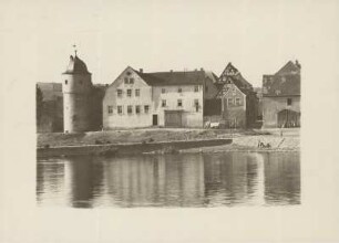 Blick von Marktbreit über den Main nach Segnitz mit dem Turm der ehemaligen Ortsbefestigung