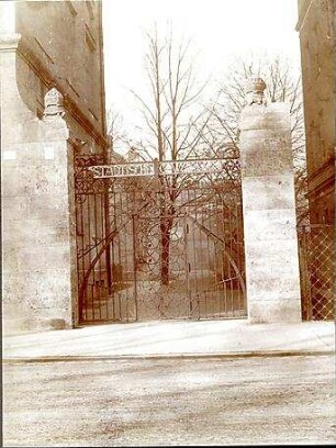 Fischer, Theodor; München, Luisenstr.; Höhere Töchter Schule - Eingangstor