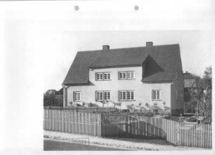Zwönitz. Wohnhaus (1920/1930, Heimstättengesellschaft Sachsen/ H. G. S.)