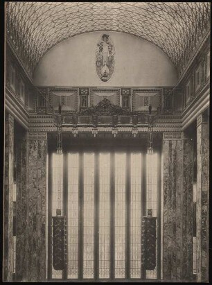 Warenhaus Leonhard Tietz AG, Düsseldorf: Ansicht des großen Fensters im überdachten Lichthof des Warenhauses Leonh. Tietz in Düsseldorf