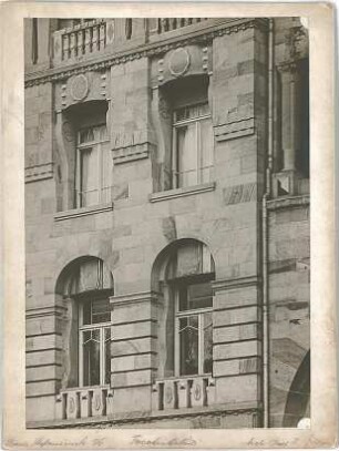 Billing, Hermann; Karlsruhe, Stephanienstr. 94-96; Haus Billing und Helmle, Torbau - Fassade (Teilansicht)