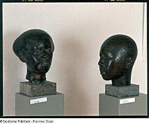Kim Ir Gu (Porträtkopf) : Porträtköpfe Wu An Wangs und Kim Ir Gus (1949 bzw. 1951; G. Seitz)