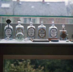 Bremen. Focke Museum (Landesmuseum für Kunst und Kulturgeschichte). Apotheker-Zubehör aus alten bremischen Apotheken