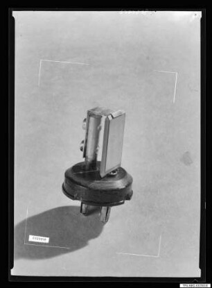 Quarz-Platte in der Halterung; Foto 1963
