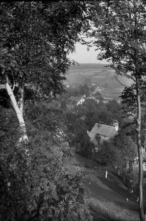 Blick zur Schule und Pfarramt