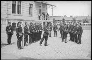 Dresden. Kaserne des Königlich Sächsischen 4. Feldartillerie-Regiments No. 48, Wachablösung