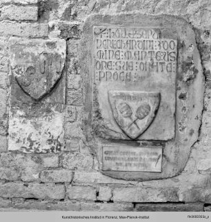 Epitaph mit Wappen